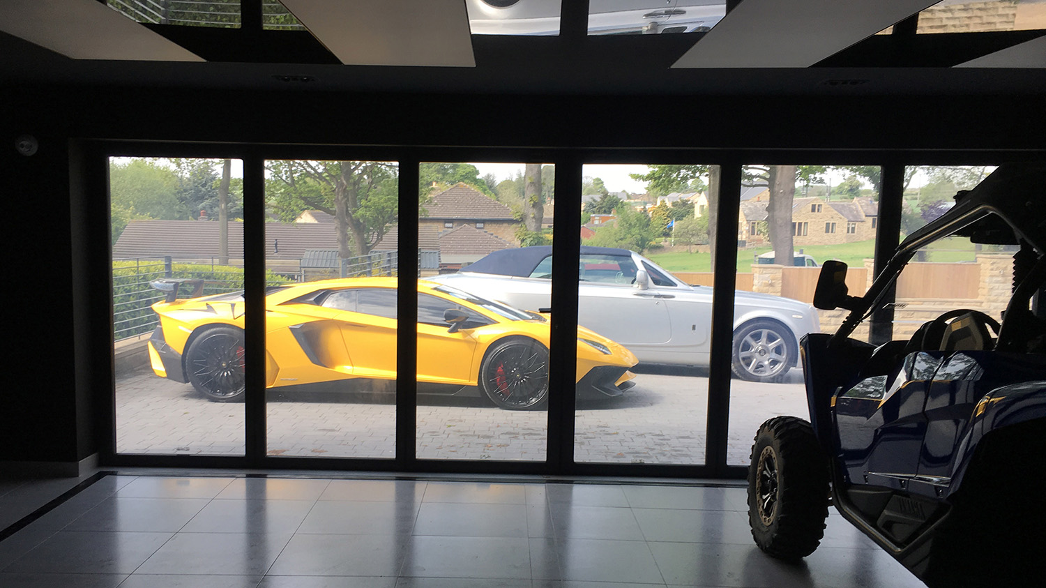 Garage Windows using Switchable Double Glazing