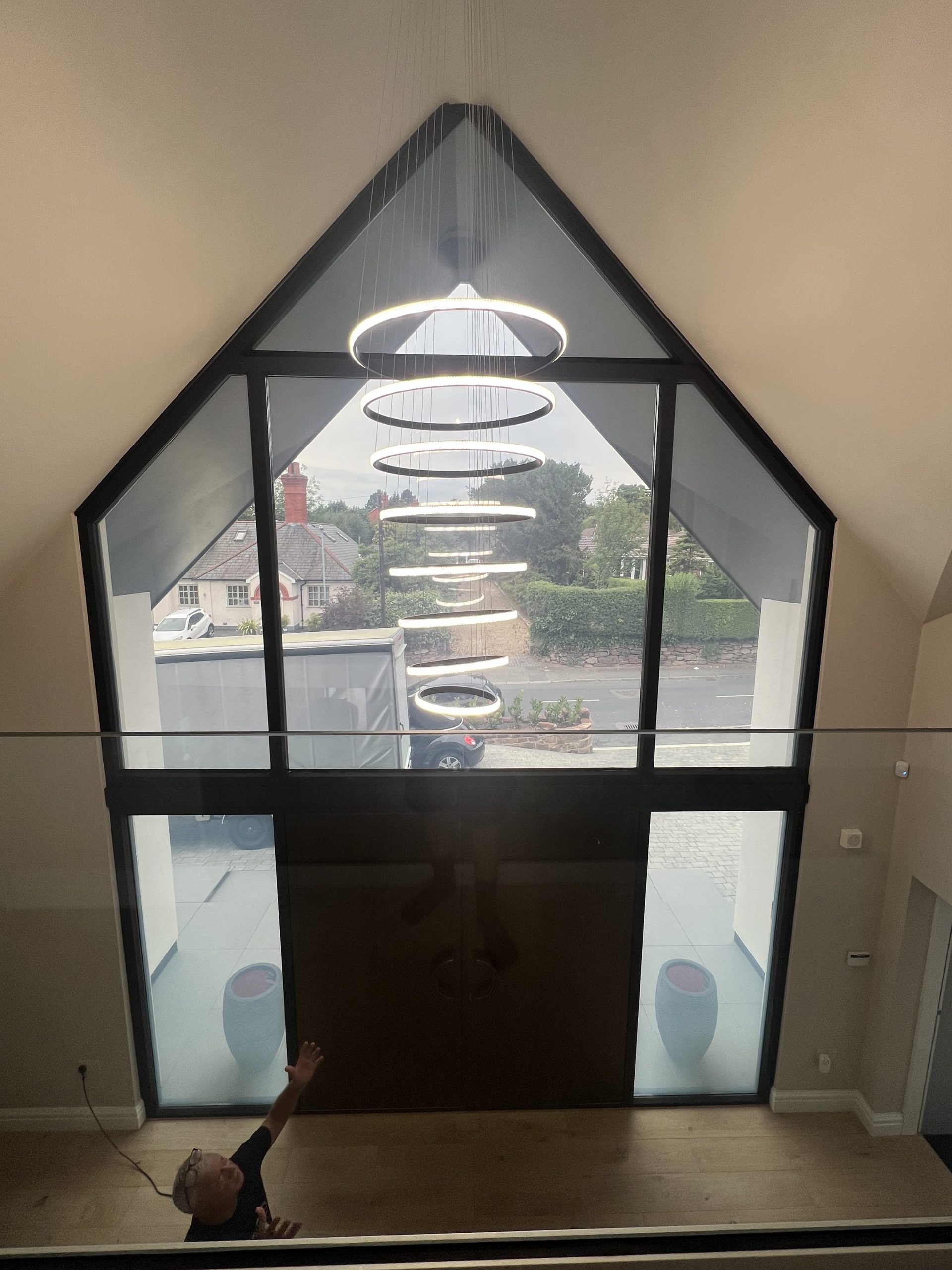Switchable Film used in Luxury Home Entrance 4 IMG 2645 min scaled