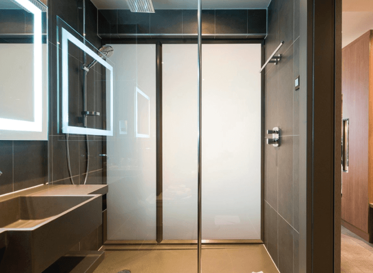 Novotel Smart Glass Shower switched to off