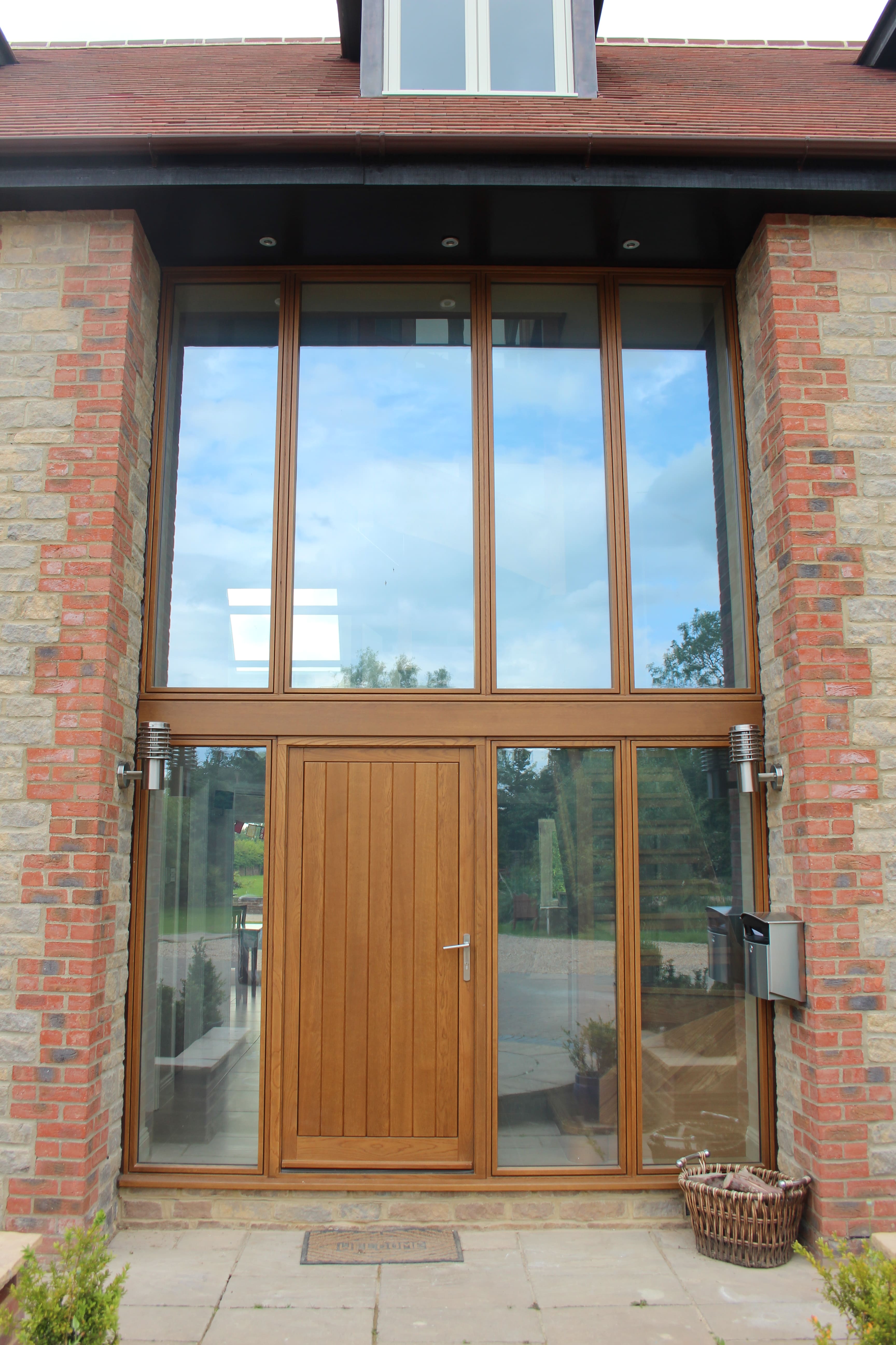 Switchable Front Door Smart Glass Double Glazing switched to on